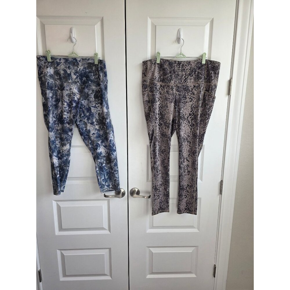 XL Activewear 4 Piece Bundle – Nike Tee, BCG Bra, Chicos Leggings, EVCR Leggings